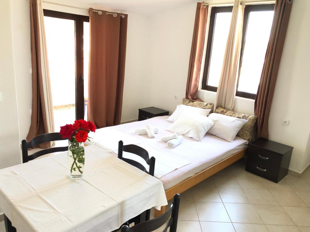 Apartments Radosevic 울친 외부 사진